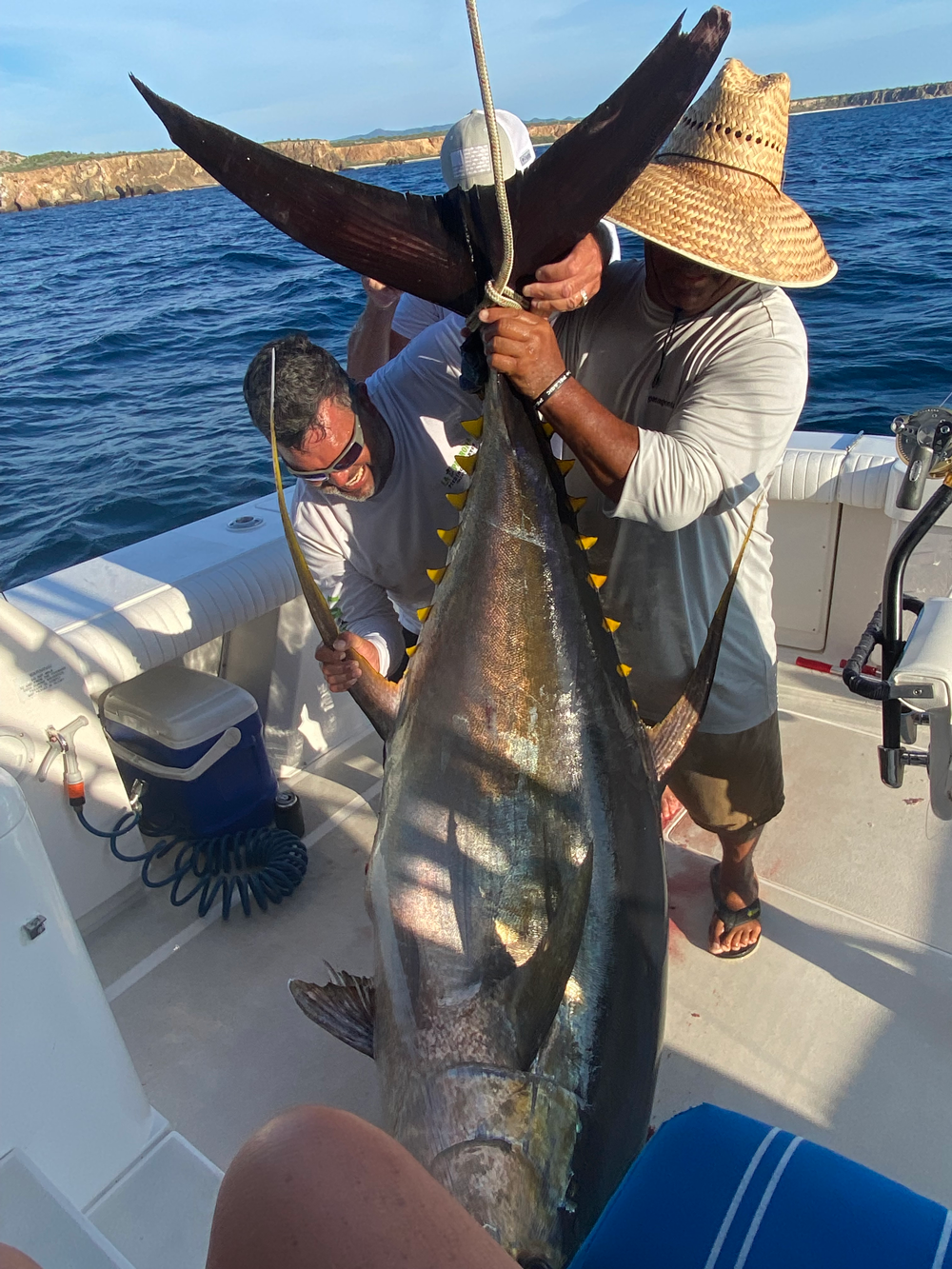 IMG_3927-la-patrona-fishing-trip-01-1000w-01